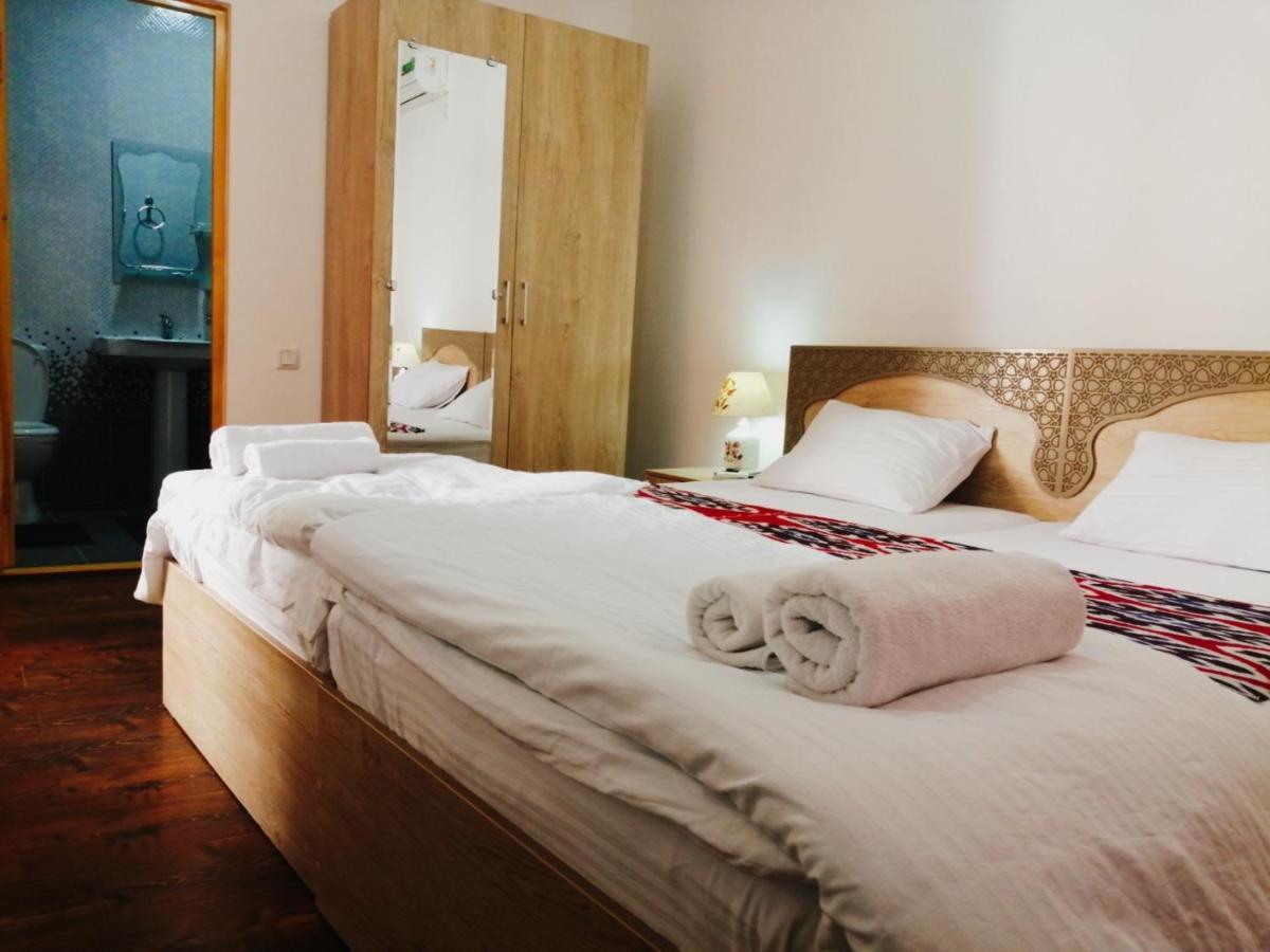 Anis-Pari Hotel Buhara Cameră foto